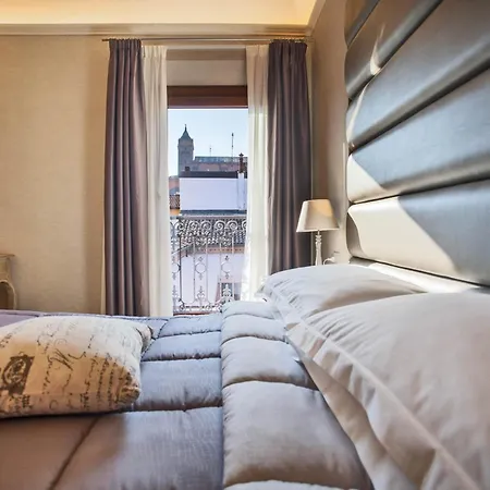 Cavour 3* Bolonia