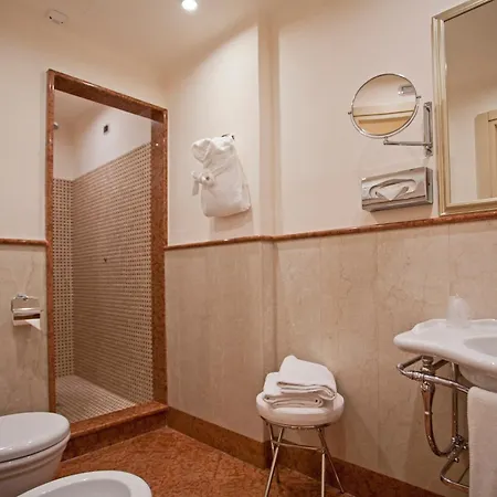 Cavour Hotel