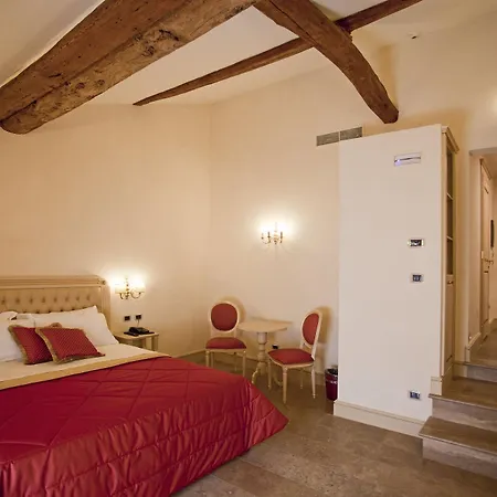Cavour 3* Bologna