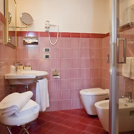 Cavour Szálloda 3*