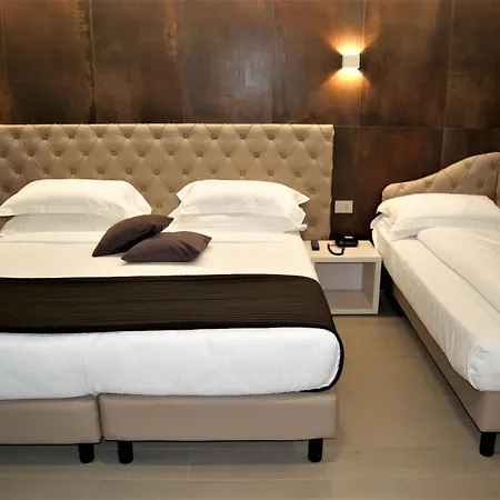 Cavour Szálloda 3*