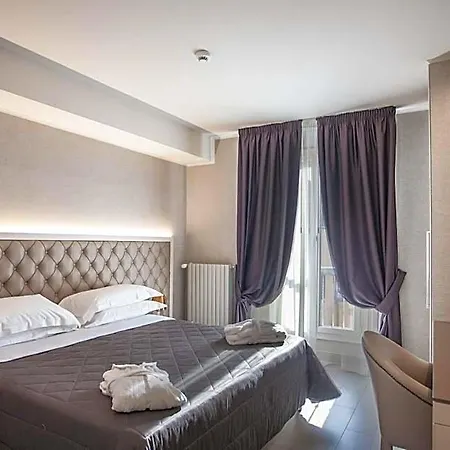 Cavour 3* Bologna
