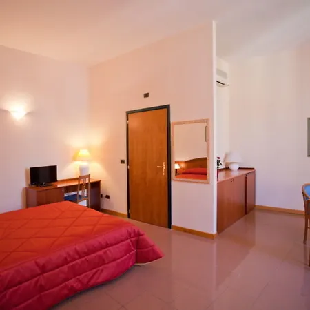 Cavour Szálloda Bologna