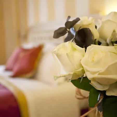 Szálloda Cavour 3*