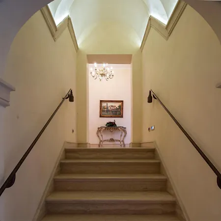 Szálloda Cavour 3*