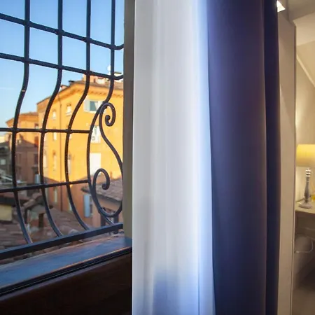Cavour Szálloda 3*