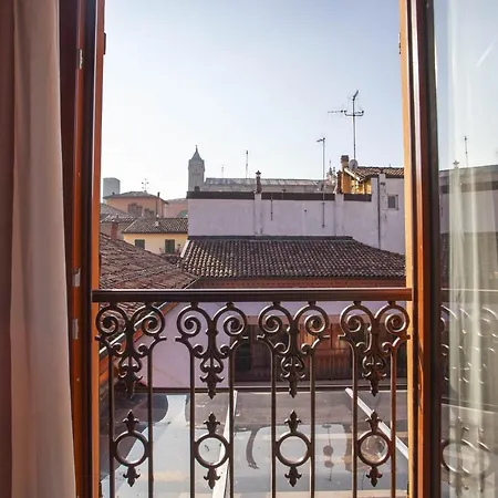 Cavour Szálloda Bologna
