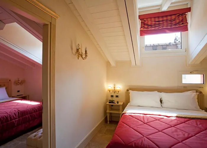 Hotel Cavour 3*