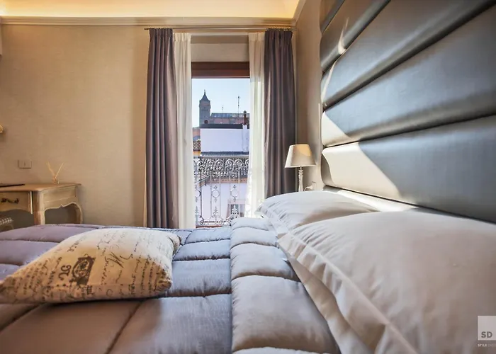 Cavour 3* Bologna