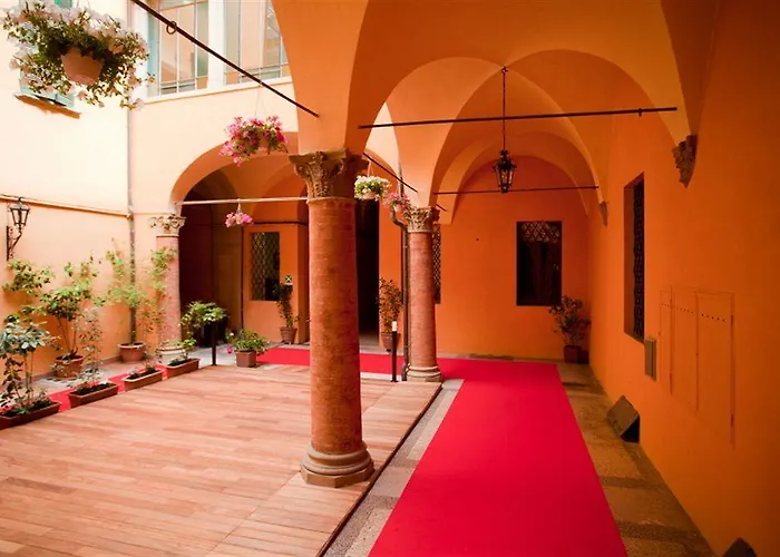 Cavour 3* Bologna