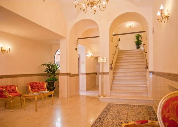 Cavour Hotel 3*