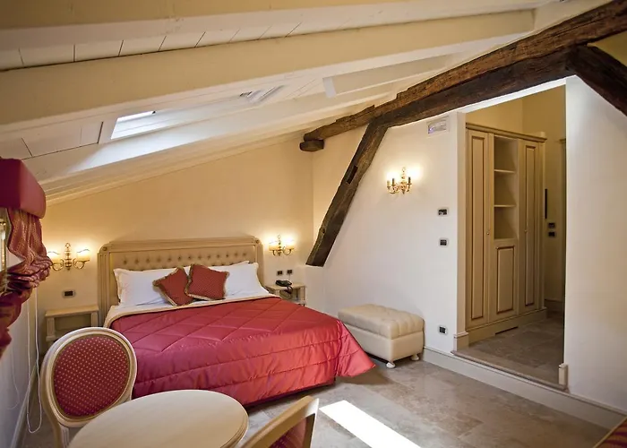 Hotel Cavour 3*