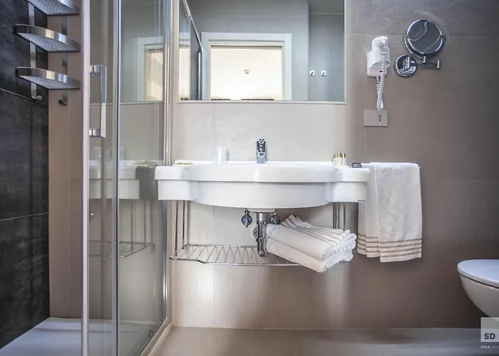 Cavour Hotel
